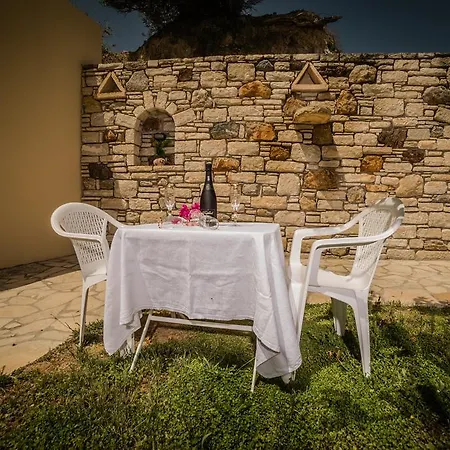 Bodikos Villas & Apartments Pitsidia Exterior photo
