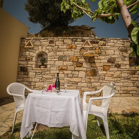 Bodikos Villas & Apartments Pitsidia Exterior photo